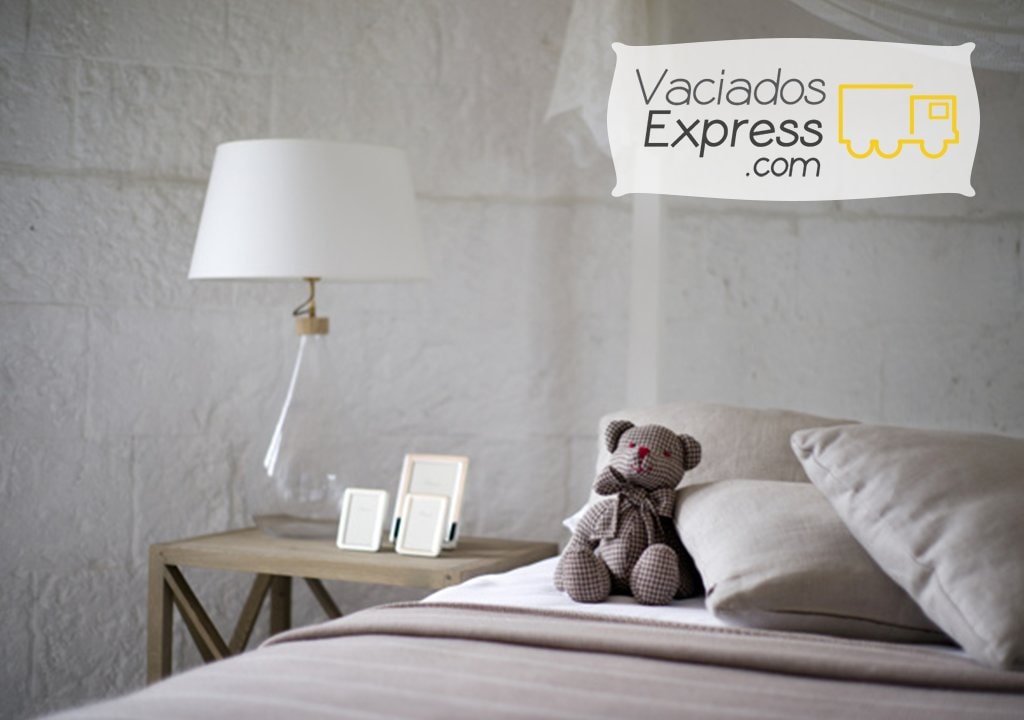 Cómo organizar tu habitación para dormir mejor vaciados de casas express