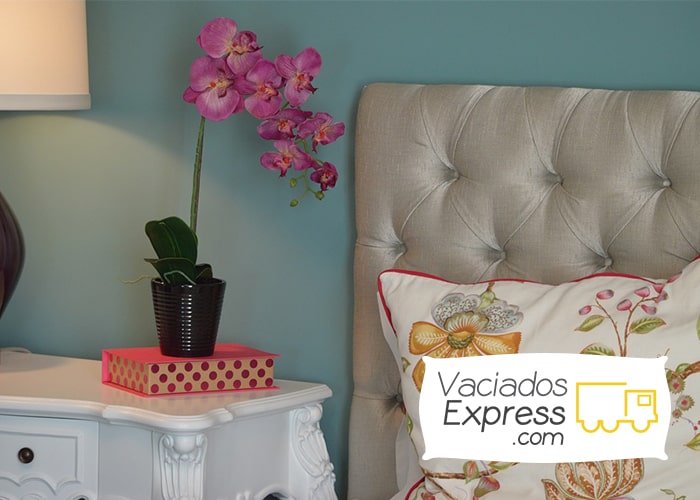 Trucos para mantener tu habitación organizada vaciados de casas express