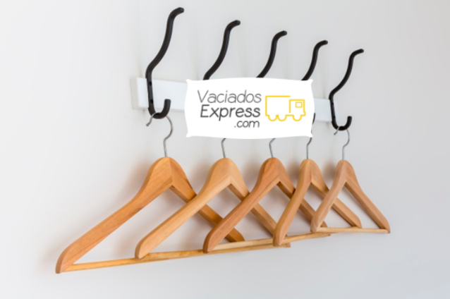 Dile adiós a estas 5 cosas que guardas en tu armario vaciados de casas express
