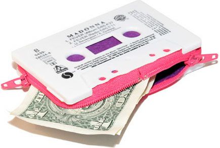 Hazte tu mismo este original monedero con cintas cassete Hazte tu mismo este original monedero con cintas cassete