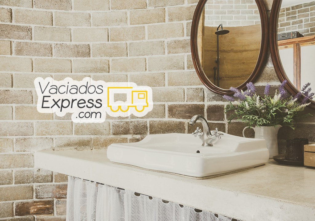 Trucos para aprovechar el baño en espacios pequeños vaciados de casas express