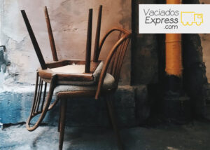 tirar trastos viejos de un vaciado tirar trastos viejos de un vaciado