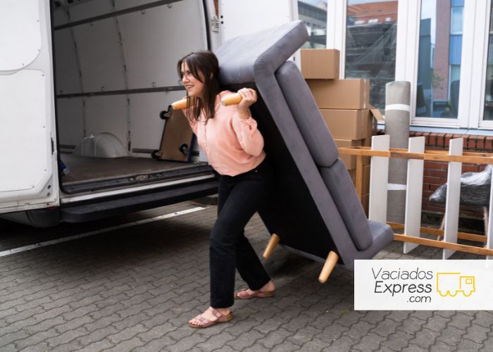 como transportar muebles pesados