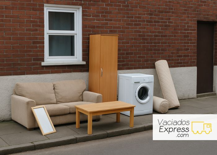 Multas por abandonar muebles en la calle Multas por abandonar muebles en la calle