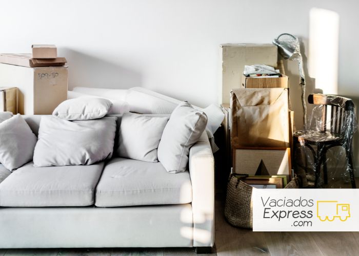 Reciclaje de muebles tras vaciado Reciclaje de muebles tras vaciado